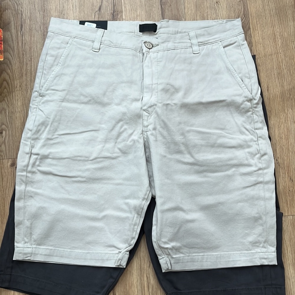 Men's Shorts 34W Flat Front DSTLD Neutral NWT
